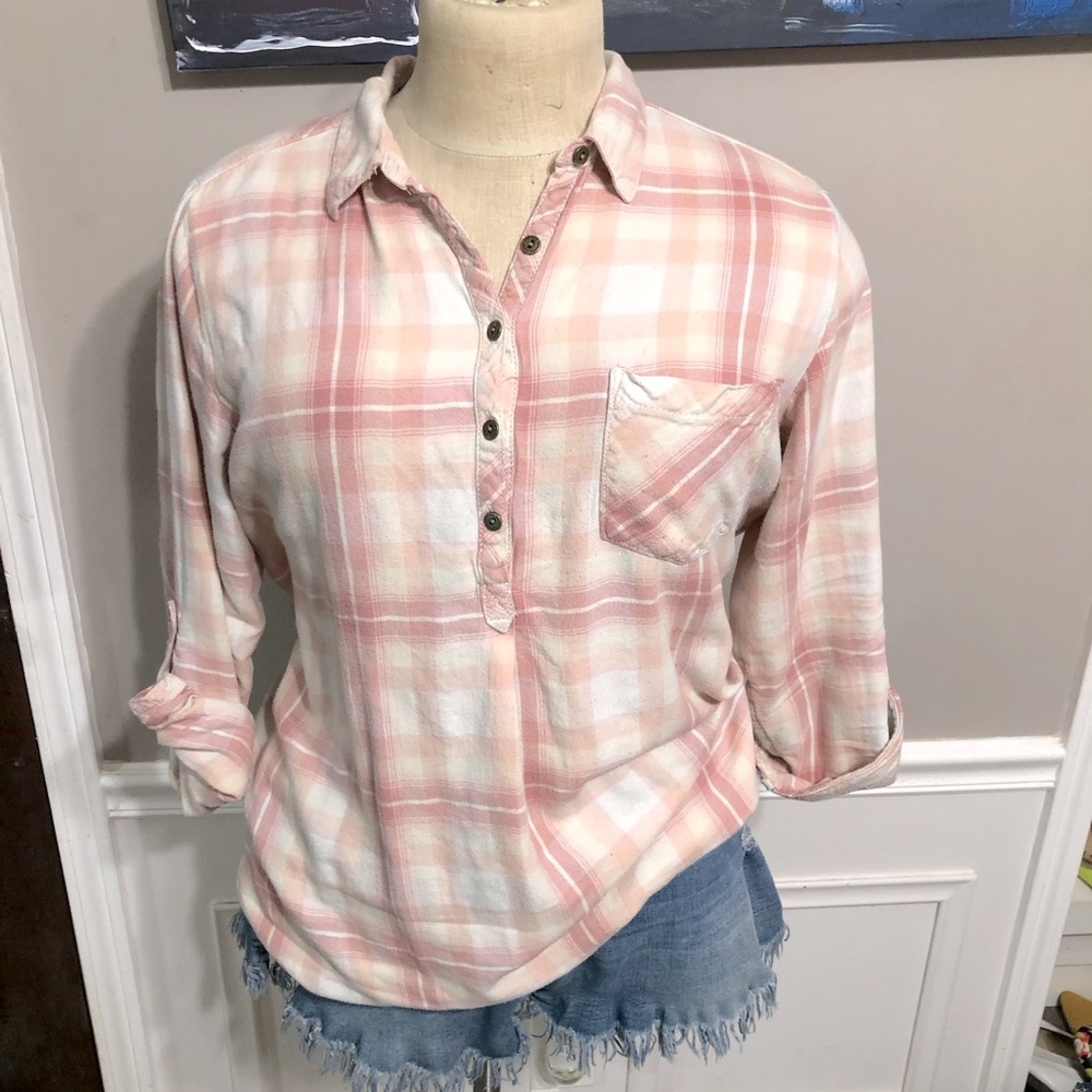 Blush pink plaid top